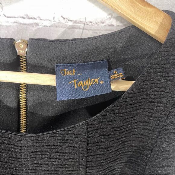 Just… Taylor Fit and Flare Dress - Picture 3 of 8